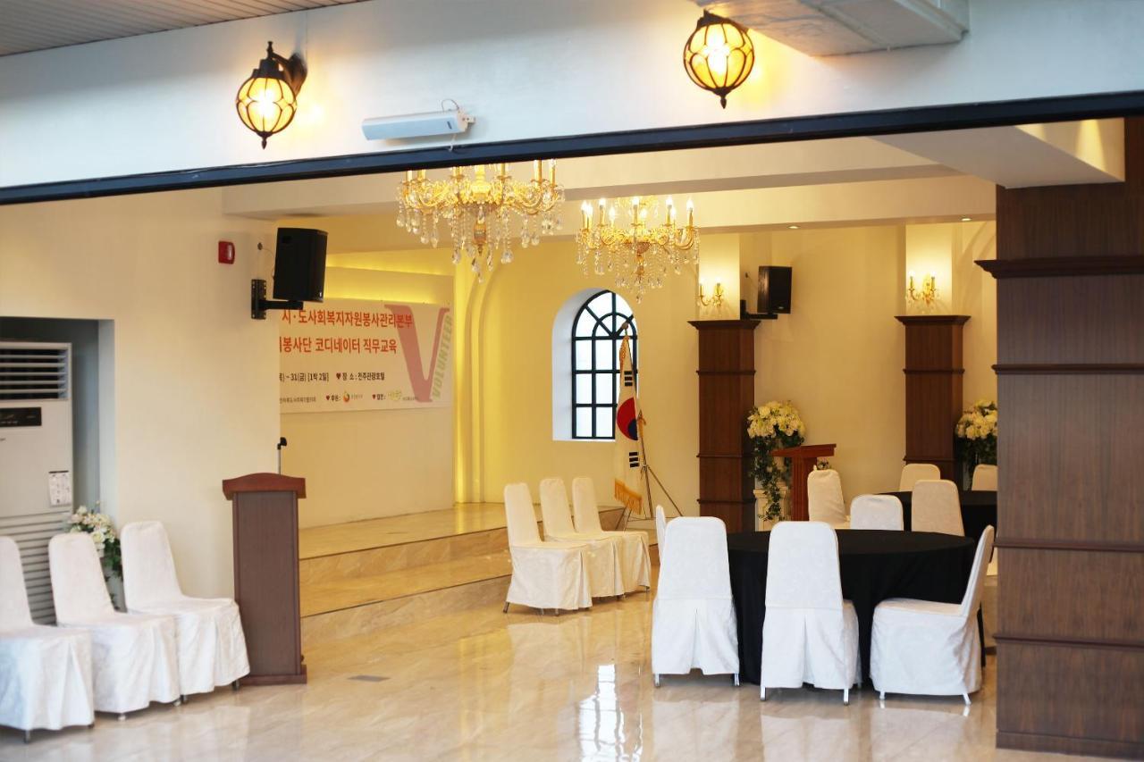 Jeonju Tourist Hotel Buitenkant foto