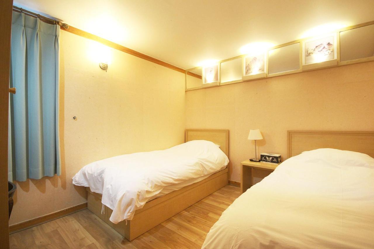 Jeonju Tourist Hotel Buitenkant foto