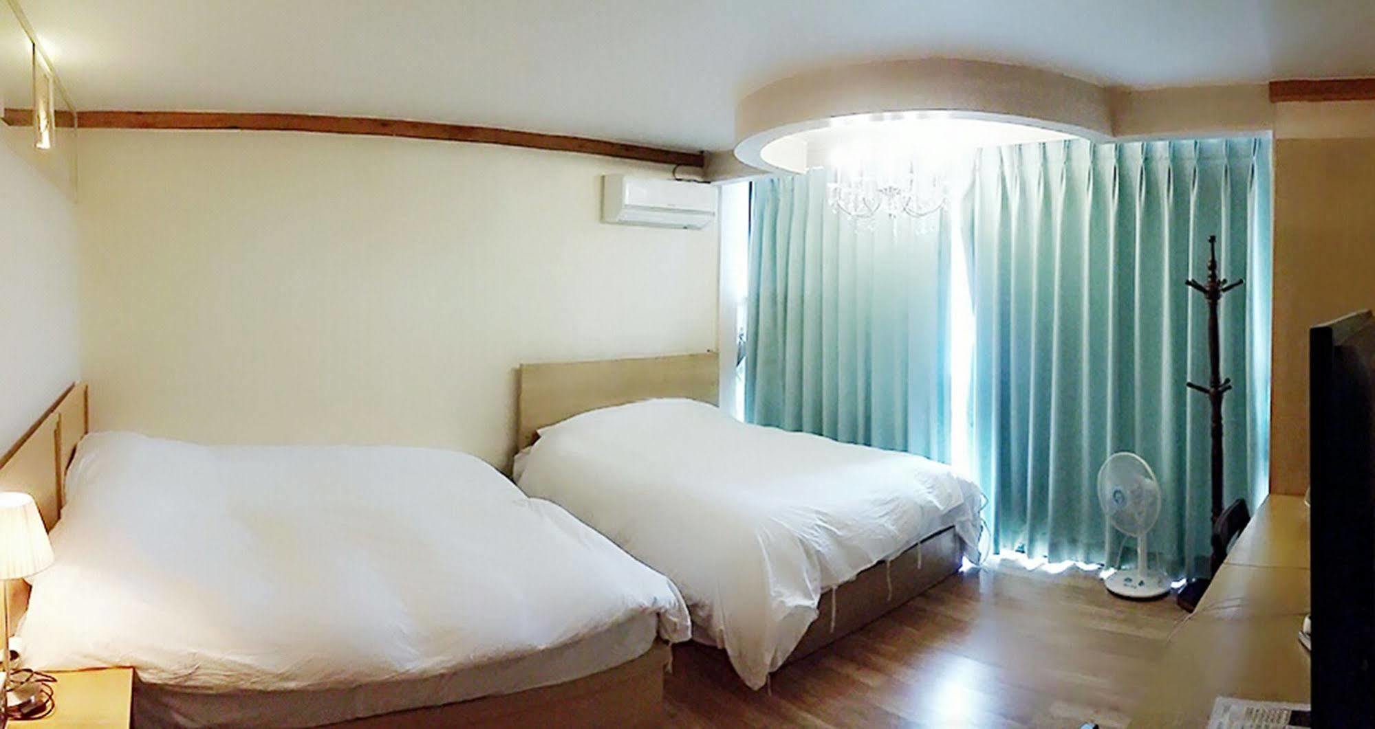 Jeonju Tourist Hotel Buitenkant foto