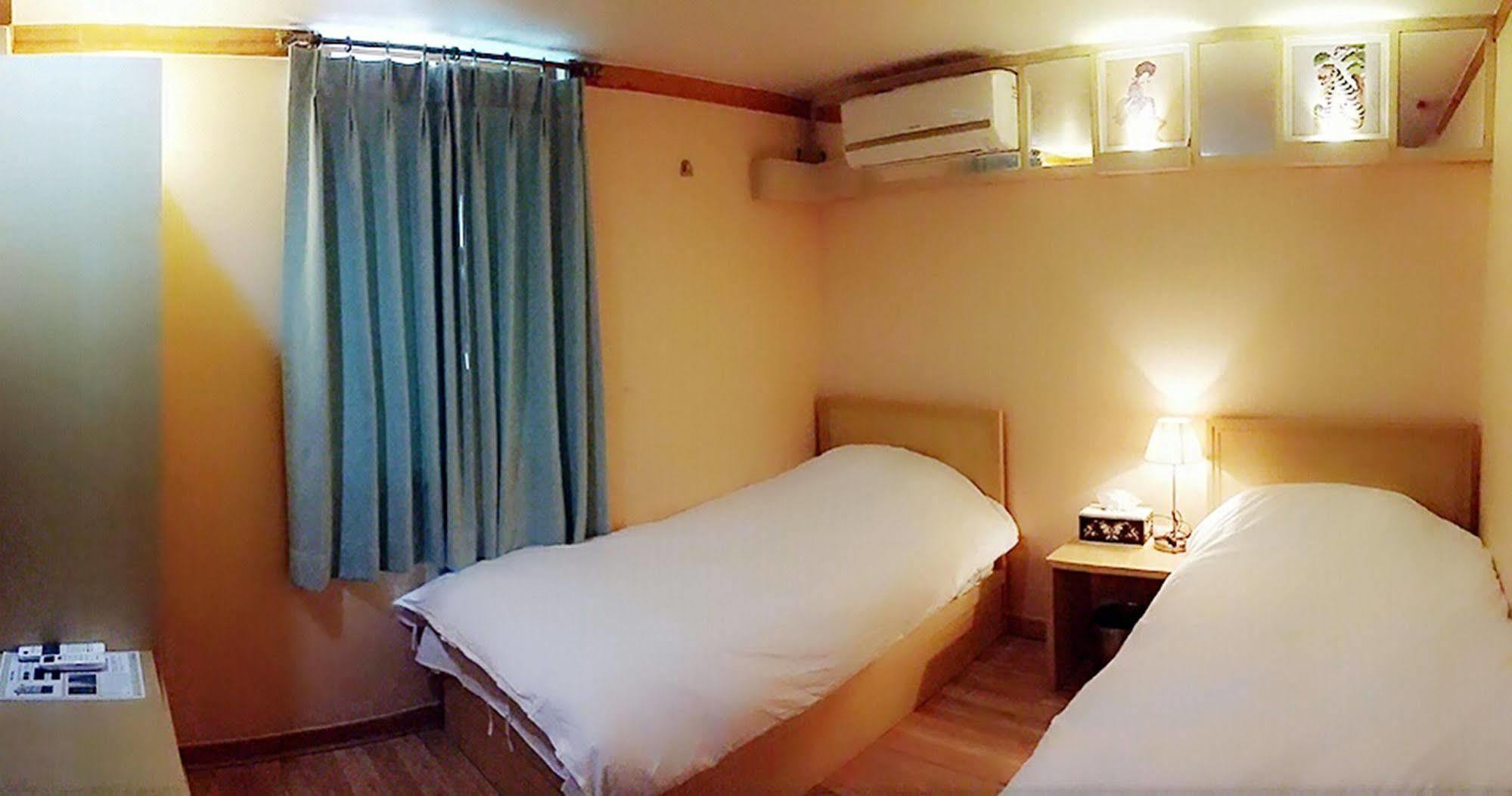 Jeonju Tourist Hotel Buitenkant foto