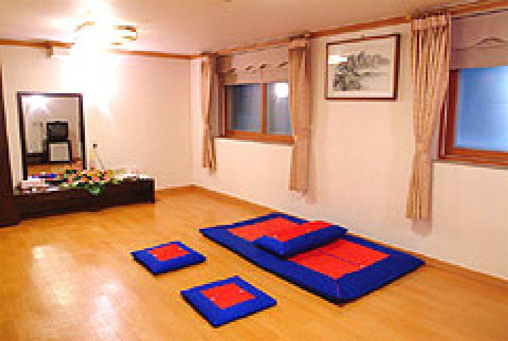 Jeonju Tourist Hotel Buitenkant foto